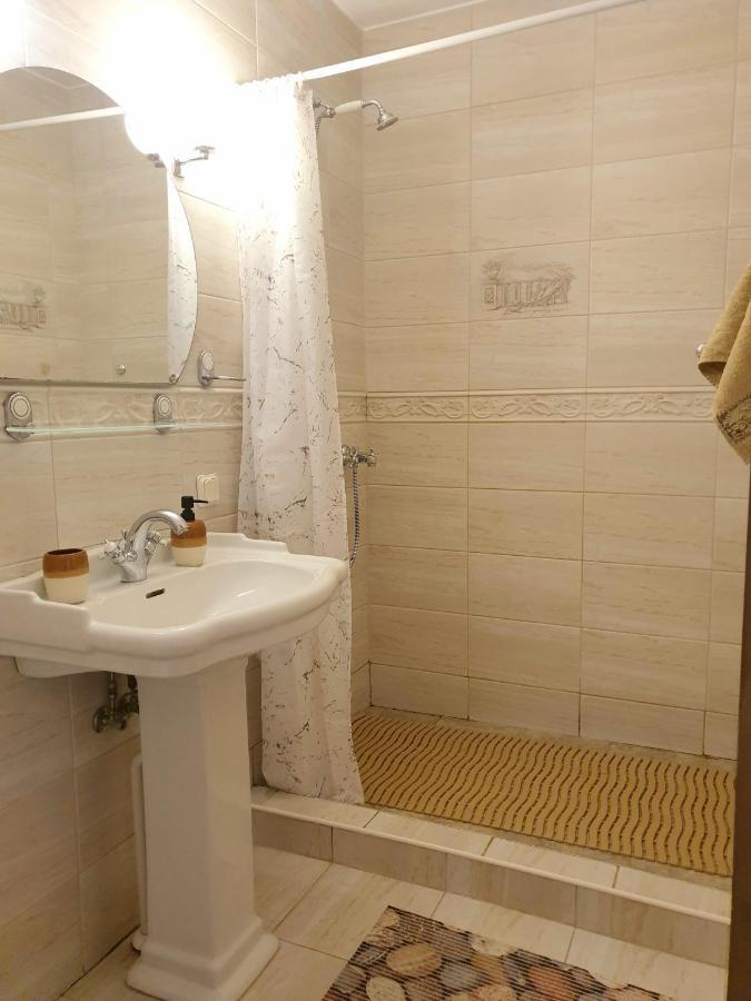 Deluxe Apartments In The City Center With Balcony Parnu Ngoại thất bức ảnh