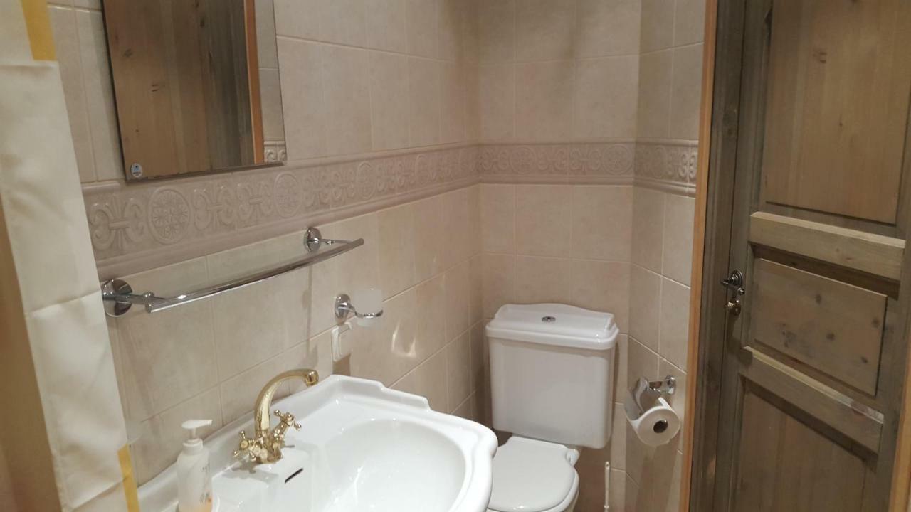 Deluxe Apartments In The City Center With Balcony Parnu Ngoại thất bức ảnh